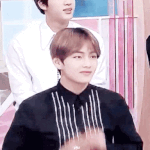 [방탄소년단] 이 짤들 <b>직접</b> 티비화면 찍은거였어ㅋㅋ왤케화질구린가했네