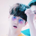 [EXO] 이게 무슨 일이야 당장 <b>츄</b>파물고 보드 타야될 비주얼이다