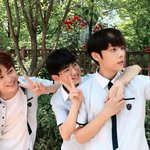 [프로듀스] <b>의</b>웅이 옆에 있는 이 <b>사람</b> ㄴㄱ임?