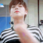 [워너원] 지훈이의 알수없는 <b>행동</b>