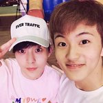 [시우민] 소속사 <b>후배</b>님 인스타에 시우민!!!!!!