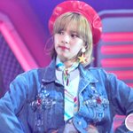 <b>정연</b> 핸드폰으로 찍은 비율이래bbbbb