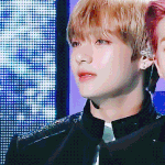 [방탄소년단] 매끈매끈하고 반짝반짝한 인형 <b>태태</b>
