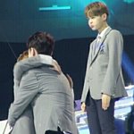 [워너원] 지훈이하고 관린이만 안<b>아서</b> 삐진대휘