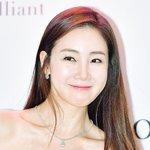 40대 여배우 피부 봐..