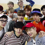 [워너원] 애들 입술에 뭐바른거<b>얌</b>