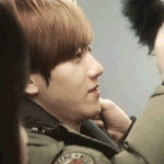 [EXO] 미친 백현이 애기다 애기