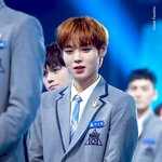 [EXO] 윤지성 <b>찬양</b> 해주는 게 아니라 온냐가 윤줌이겠지ㅎㅎ