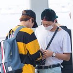 [방탄소년단] 애들 출국하네 ㅠㅠ