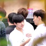 [시우민] 시우민 <b>몰래</b> 훔쳐보기