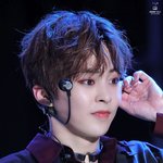 [시우민] 시우민 <b>입술</b>에 바른거 뭘까?
