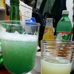 방에서 뒹굴 뒹굴. 칵테일 <b>쉐</b>킷 <b>쉐</b>킷
