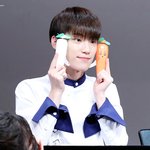 <b>귀염</b> 터지는 막내 아이돌