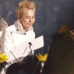 의외로 아이돌 팬들이 잘 못하는 행동.jpgif