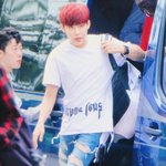 [워너원] <b>우진</b>이는 같은 옷 여러벌 사는게 취미일까