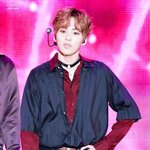 [시우민] 모델처럼 <b>포즈</b> 취한 시우민