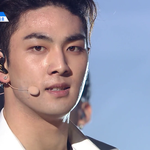 [뉴이스트] 어느 인터뷰에서 <b>동호</b> 스트레스 많이 받으면