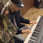 [뉴이스트] 피아노 치는 <b>민현</b>이