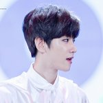 [EXO] 백현이 <b>왼쪽</b>편 얼굴이 좀 더 쎅시함
