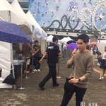 [프로듀스2] 오늘자 동생들 응원 온 아론