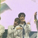 [워너원] 오늘자 또 령민 껴안은 머휘ㅠㅠ