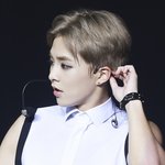 [시우민] 시우민 어떻게 <b>이런</b> <b>외모</b>가 가능한지...