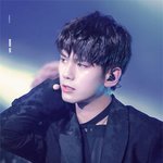 <b>금손</b>으로 빚어낸 듯한 男돌 미모