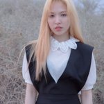 ㅁㅊ얘들아 이사진뭐야 <b>조카소름</b>돋아