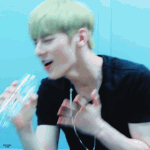 [황민현] <b>열일</b>한다는 쓰니야!