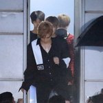 [워너원] 다녤 끄콘 퇴근길에 찢겨진 <b>바지</b>