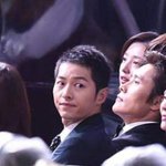 [댓글부탁해] 송중기 이병헌 <b>기싸움</b>