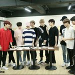 [워너원] 여기서도 딥휘 붙어있네 ㅋㅋㅋㅋㅋㅋㅋㅋ