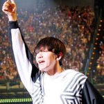 [댓글부탁해] 백현 얼굴 왜케 흘러<b>내림</b>?