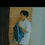 [EXO] 뜬금 민석이가 맠한테 메 준 가방 브랜드 ㅋㅋㅋㅋ
