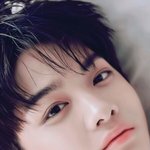 [EXO] 아침에 이니스프리가서 브마 받아<b>올</b> <b>예정</b>