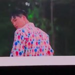 [EXO] 야 종인이 옷 <b>겁나</b> 알록달록해ㅋㅋㅋㅋㅋ