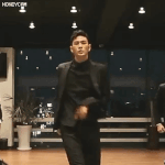 [뉴이스트] 동호 여기사 올블랙짤 푼닷~~