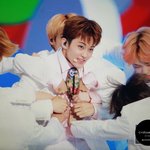 [모두드루와] 어제자 슴<b>콘</b>에서 제일 바빳던 아이돌