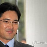 이재용 웃을때와 안웃을때 <b>표정차이</b>....
