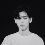 [<b>백현</b>] 슴<b>콘</b> 티셔츠 입고 이롷게 치명할 수 있기?