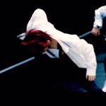 [EXO] 잠만 <b>맨몸</b>에 멜빵..?