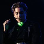 [EXO] 종인이 <b>혼자</b> 초록색임? <b>밥</b>팀?
