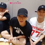 [EXO] 밍속 <b>컨디션</b> 안좋은거? 경수한테 기댔어