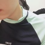 [댓글부탁해] 레쉬가드 샀는데 원래 <b>목부분</b>이 헐렁하니..?