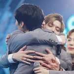 [뉴이스트] 이사진의 눈물나는점