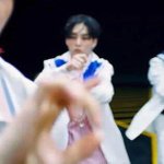 [EXO] 단체 <b>세라</b>복삘에 맏형들 볼터치 아주칭찬해