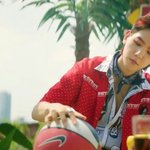 [EXO] 찬열&amp;백현 뮤비에서 서로 <b>대조</b>됨