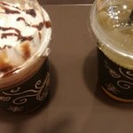 [EXO] 혼자 카페 와서 <b>음료</b> 2개시켜 먹는중