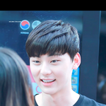 [황민현] <b>볼살</b>미년이