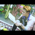 [EXO] 오세훈이 보는 책 <b>김종인</b>이랑 똑같은거 아님?